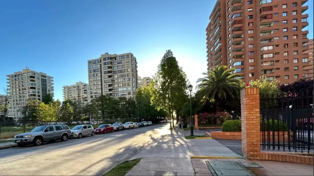 Arriendo Departamento NP 3D en suite Walk-in cl&oacute;set 2B 1E 1B Col&oacute;n Oriente - Vital Apoquindo - Las Condes