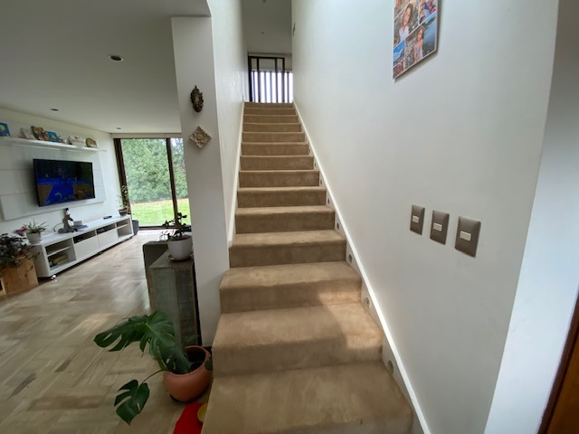 Venta Casa O 4D en suite Walk-in cl&oacute;set 4B 3E 1B Chicureo - Colina