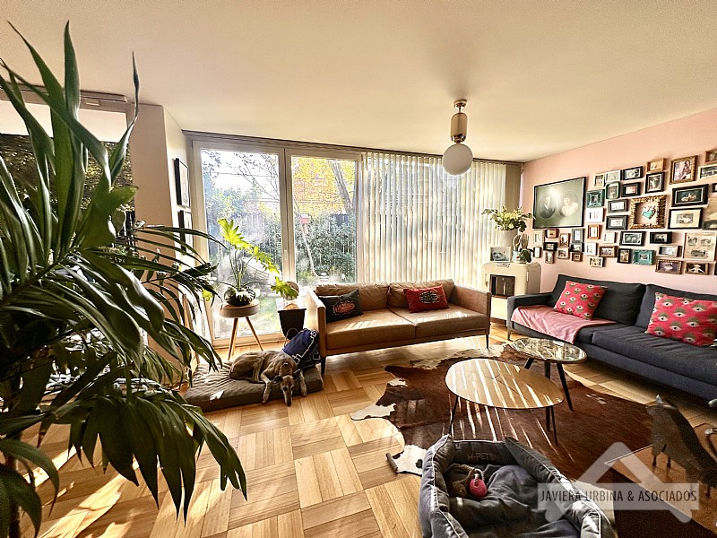 Venta Casa N 5D 4B 2E 1B Borde R&iacute;o - Casa Piedra - Vitacura