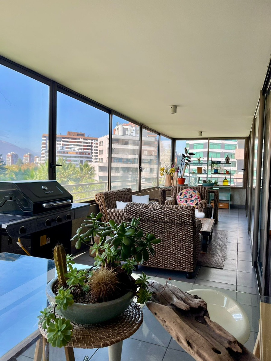 Venta Departamento O 5D en suite Walk-in cl&oacute;set 3B 2E 1B Metro Manquehue - Apumanque - Las Condes