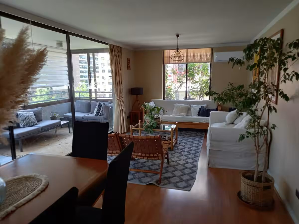 Arriendo Departamento NO 3D en suite Walk-in cl&oacute;set 2B 1E Barrio El Golf - Las Condes