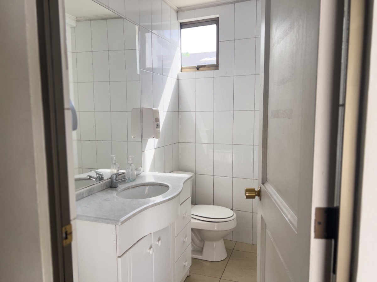 Arriendo Oficina 5B 10E 2B Barrio Italia - Providencia