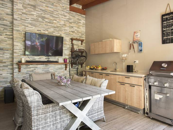 Venta Casa 5D 4B 2E Barrio Italia - Providencia