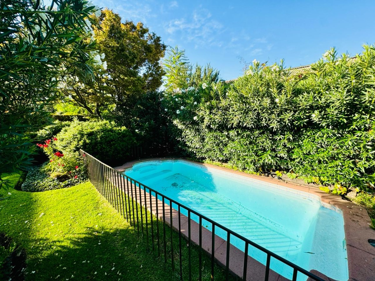 Venta Casa NO 3D 2B 2E Juan XXIII - Vitacura