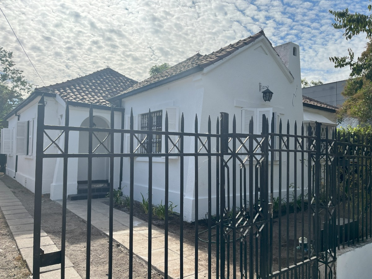 Arriendo Casa 5D 2B 3E 1B Metro Bilbao - Providencia