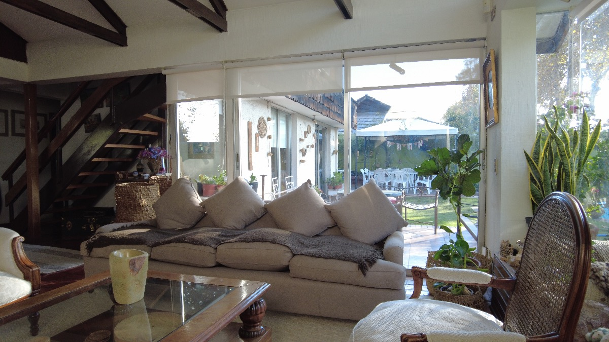 Venta Casa NOSP 5D en suite 3B 2E 1B Rotonda Atenas - Las Condes