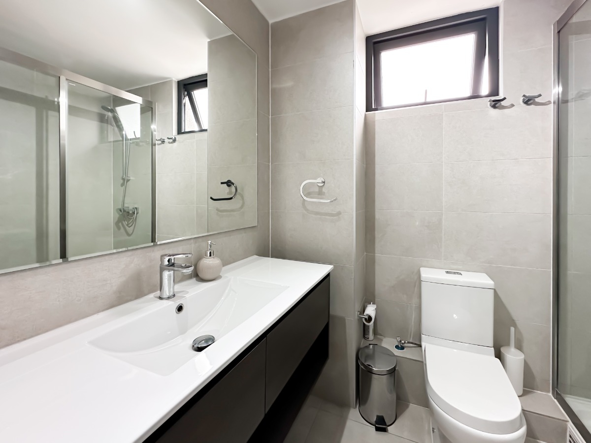 Arriendo Departamento NO 3D en suite Walk-in cl&oacute;set 2B 2E 1B Metro Manquehue - Apumanque - Las Condes