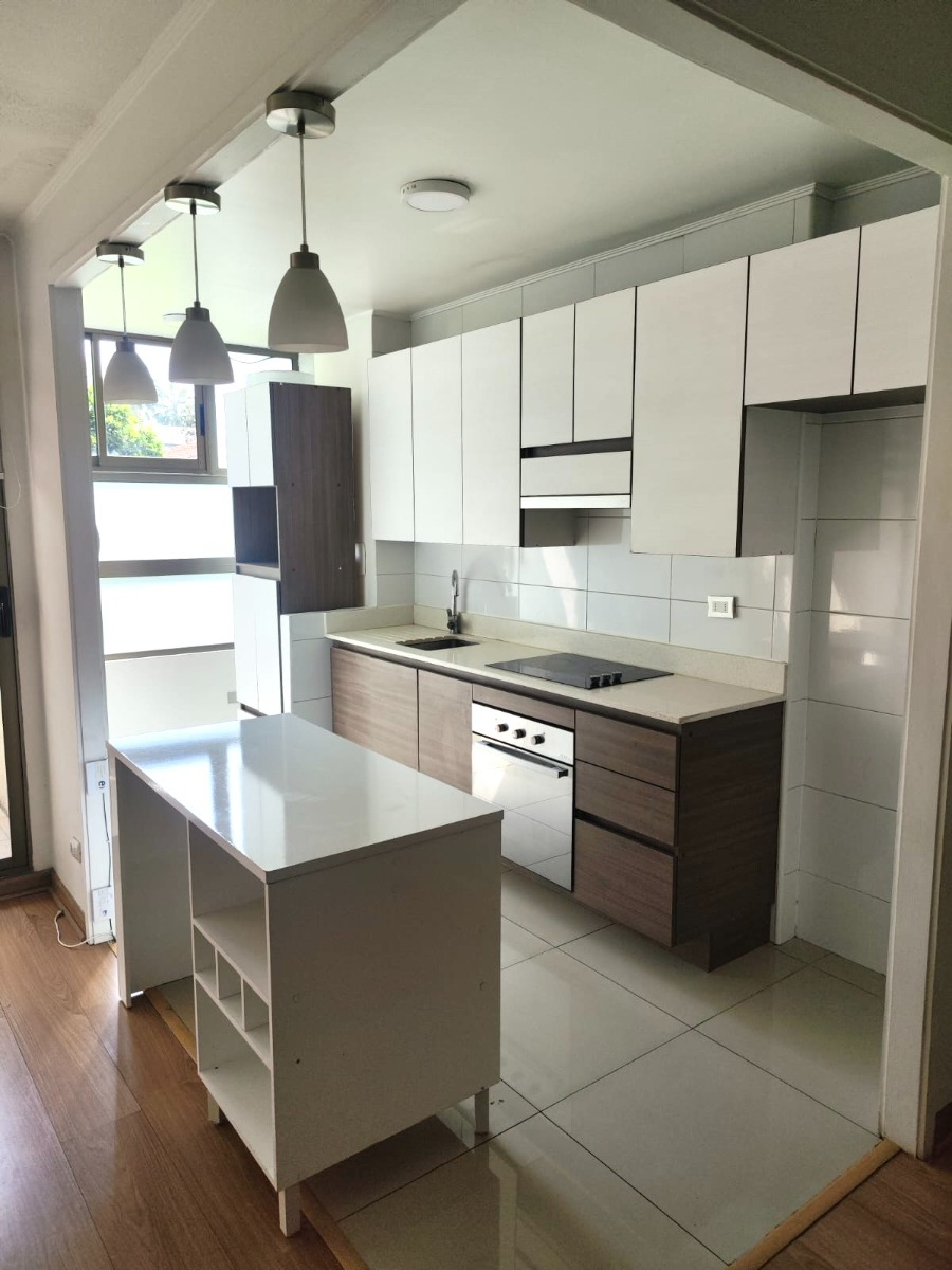 Arriendo Departamento 2D en suite Walk-in cl&oacute;set 2B 1E 1B Blest Gana - La Reina