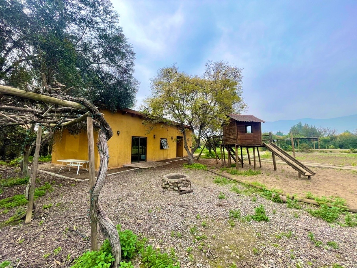 Venta Casa NP 5D en suite Walk-in cl&oacute;set 6B 10E 1B Chicureo - Colina