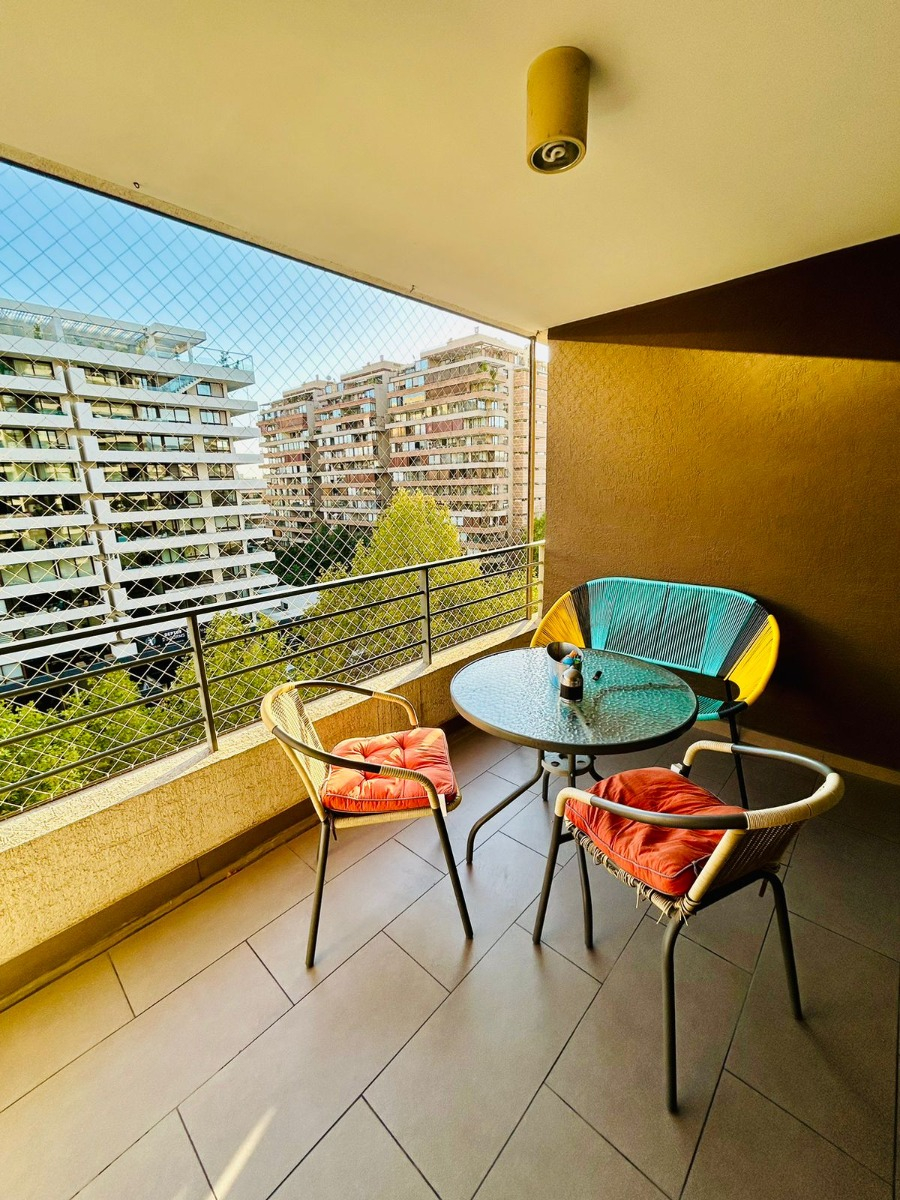 Venta Departamento 2D en suite Walk-in cl&oacute;set 2B 1E 1B Rotonda Atenas - Las Condes
