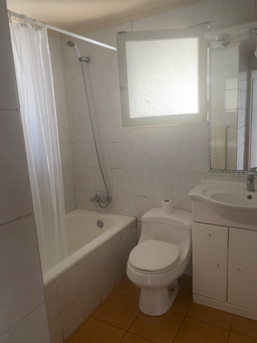 Venta Casa O 4D 2B 2E 1Bd Rotonda Atenas - Las Condes
