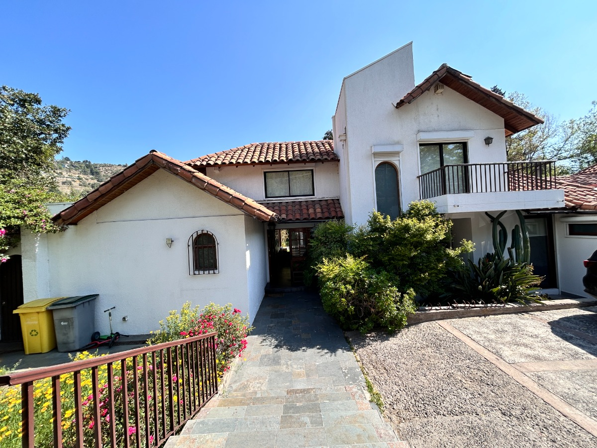 Arriendo Casa NOSP 7D en suite Walk-in cl&oacute;set 5B 3E 1B El Array&aacute;n - Lo Barnechea