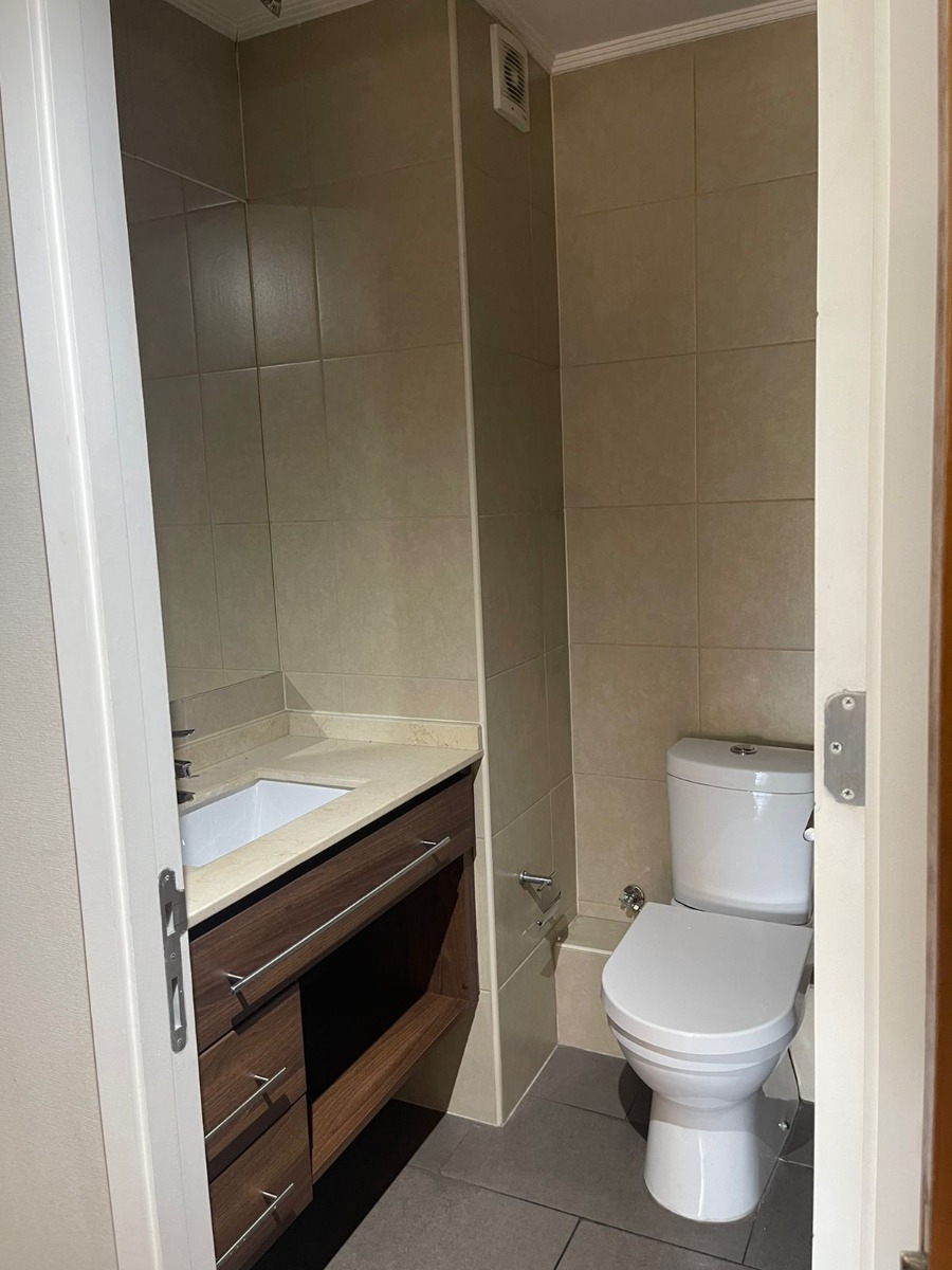 Arriendo Departamento 2D Rotonda Atenas - Las Condes