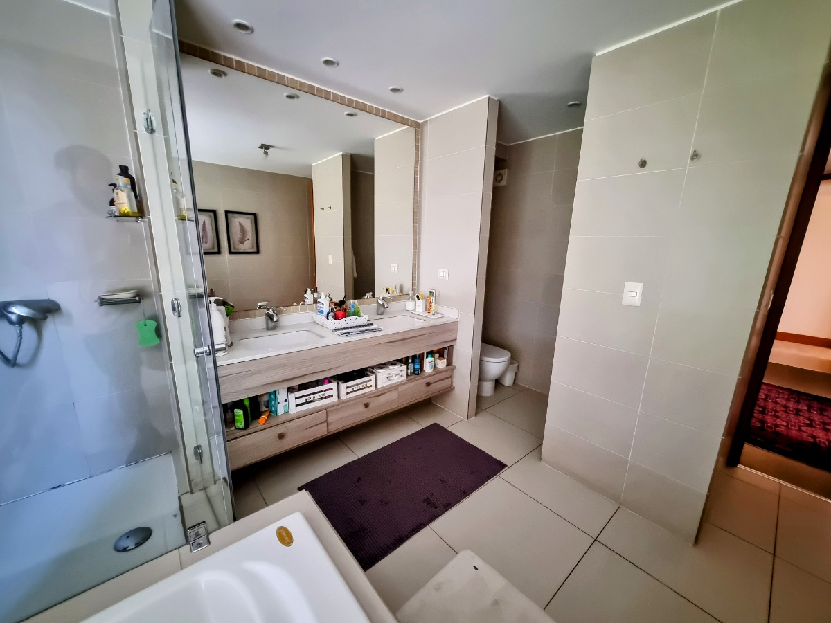 Venta Casa NOSP 5D 5B 4E 1B San Carlos de Apoquindo - Las Condes