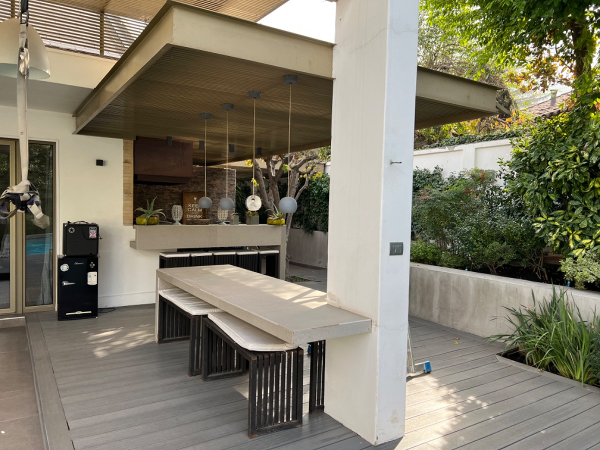 Venta Casa NO 5D 4B 4E 1B Santa Mar&iacute;a de Manquehue - Vitacura