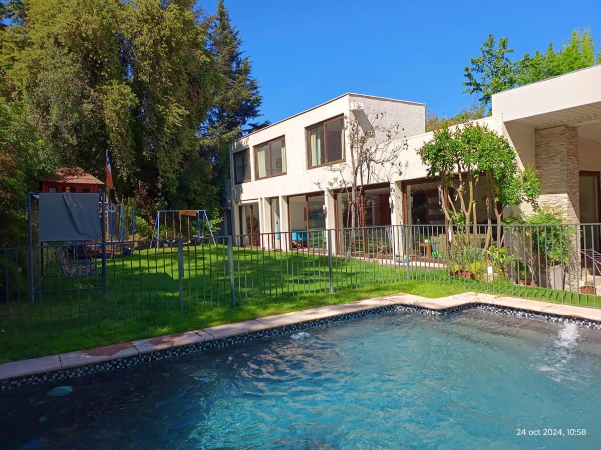 Arriendo Casa O 5D en suite Walk-in cl&oacute;set 4B 4E Los Dominicos - Las Condes