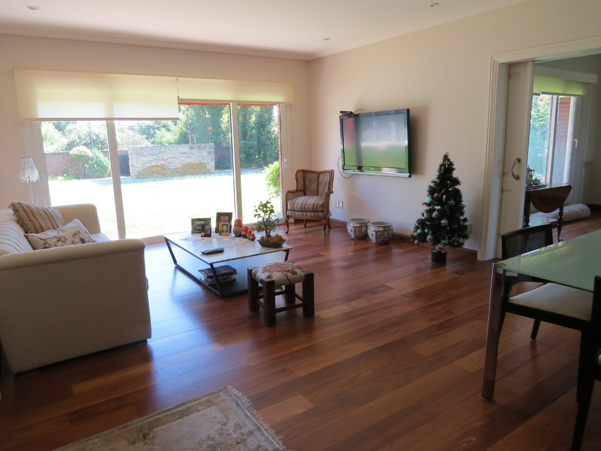 Venta Casa 4D en suite Walk-in cl&oacute;set 6B 4E Lo Barnechea