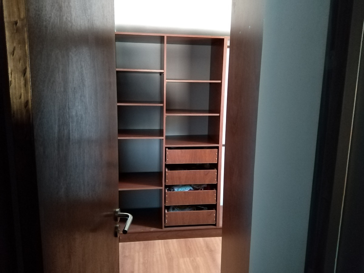 Venta Casa 3D en suite Walk-in cl&oacute;set 3B 2E Troncos Viejos - La Reina