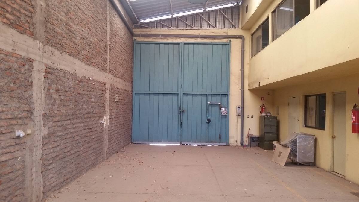 Galpon Industrial Estaci&oacute;n Central 350 M2