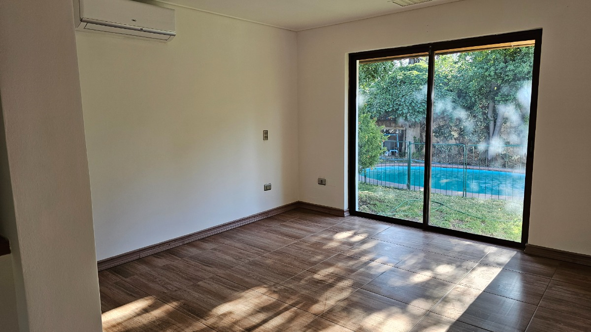 Venta Casa 4D 4B 3E Carlos Ossand&oacute;n - La Reina