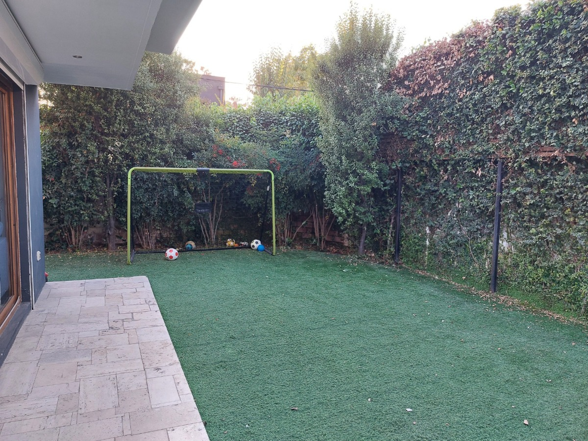 Venta Casa NO 4D en suite Walk-in cl&oacute;set 3B 1E 1B Estadio Manquehue - Vitacura