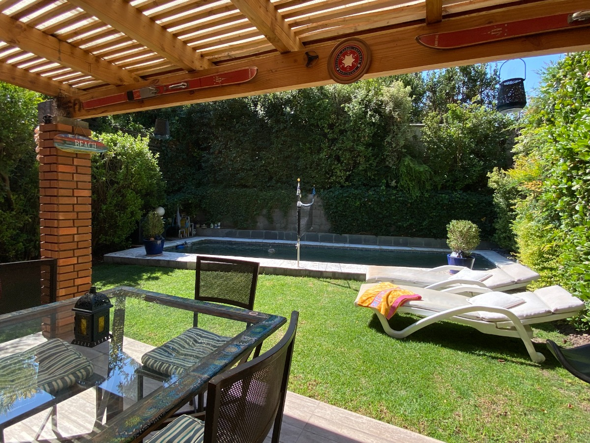 Venta Casa NO 3D en suite Walk-in cl&oacute;set 3B 2E 1B El Huinganal - Lo Barnechea