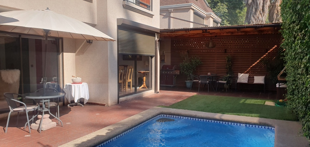 Venta Casa 4D 4B 2E Carlos Ossand&oacute;n - La Reina
