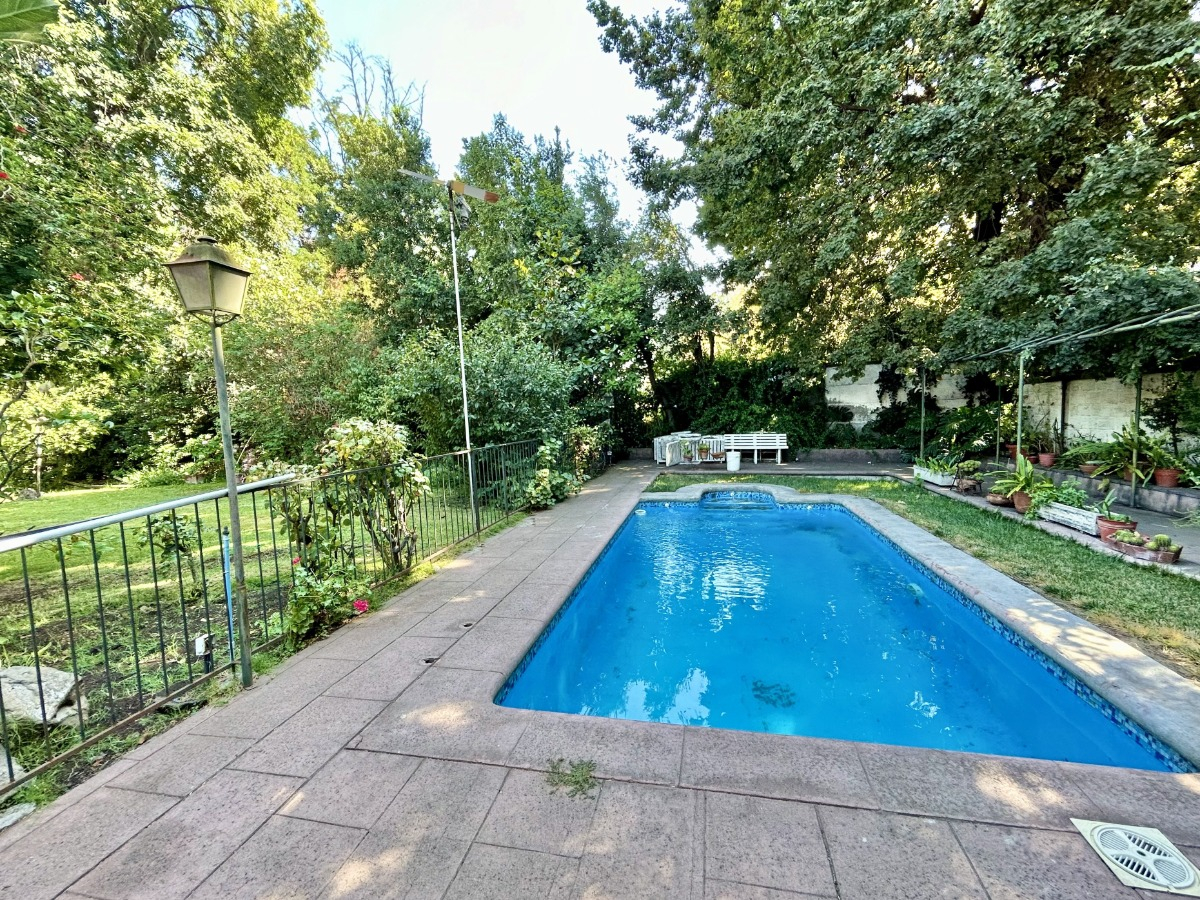 Venta Casa NO 3D en suite 2B 8E 1B Metro Pr&iacute;ncipe de Gales - Country Club - La Reina