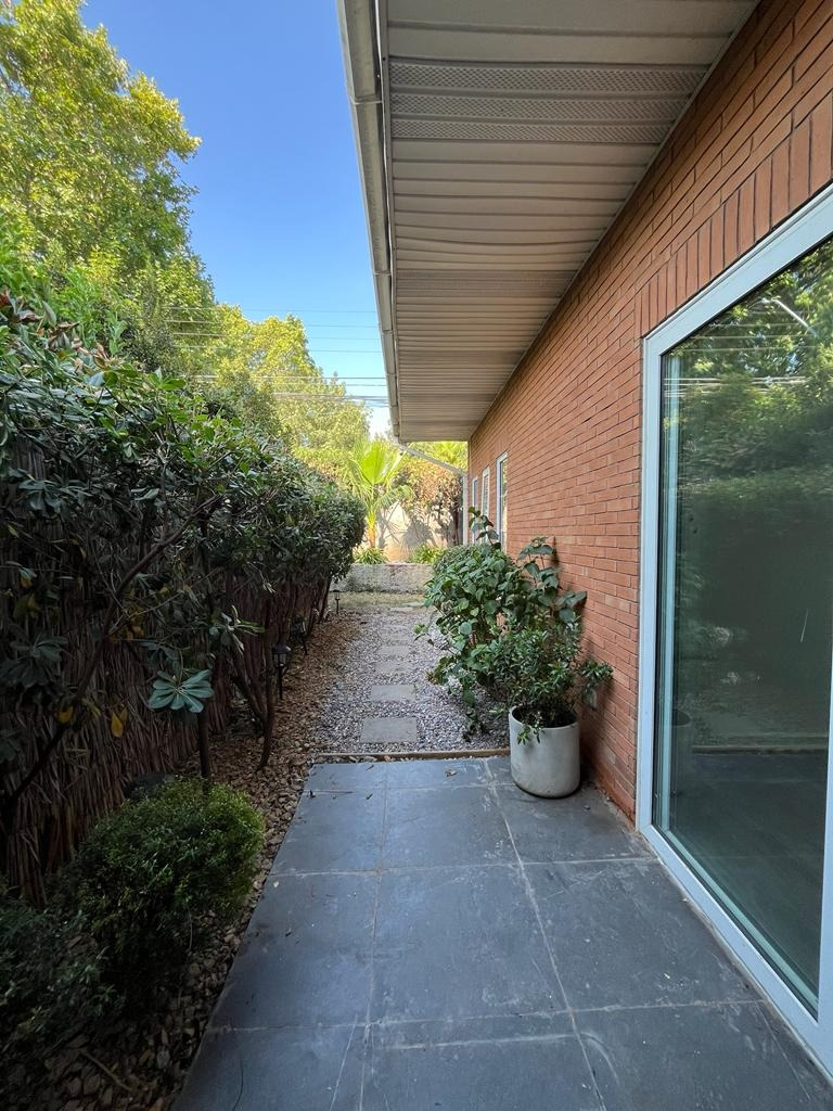 Arriendo Casa 2D Los Dominicos - Las Condes