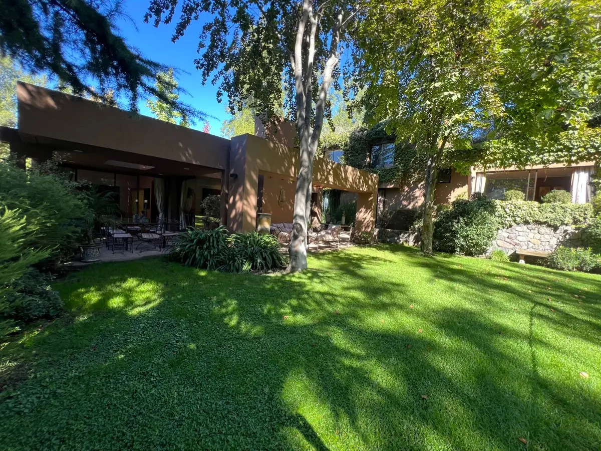 Venta Casa NO 5D en suite Walk-in cl&oacute;set 5B 2E 1B La Dehesa - Lo Barnechea