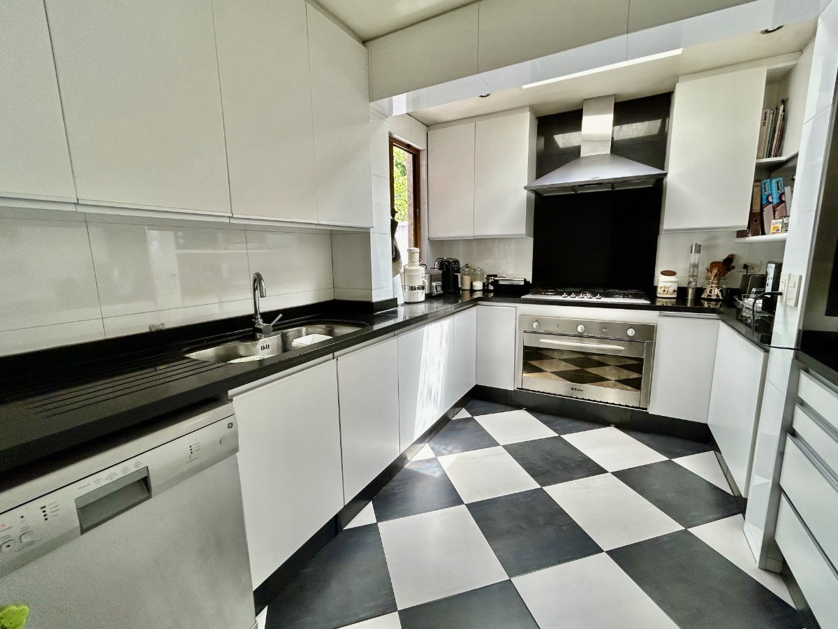 Venta Casa NO 5D en suite Walk-in cl&oacute;set 4B 4E 1B Los Trapenses - Lo Barnechea