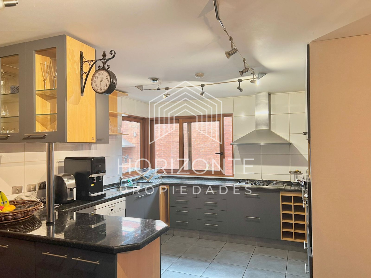 Venta Casa 5D en suite Walk-in cl&oacute;set 5B 3E 1B Los Trapenses - Lo Barnechea