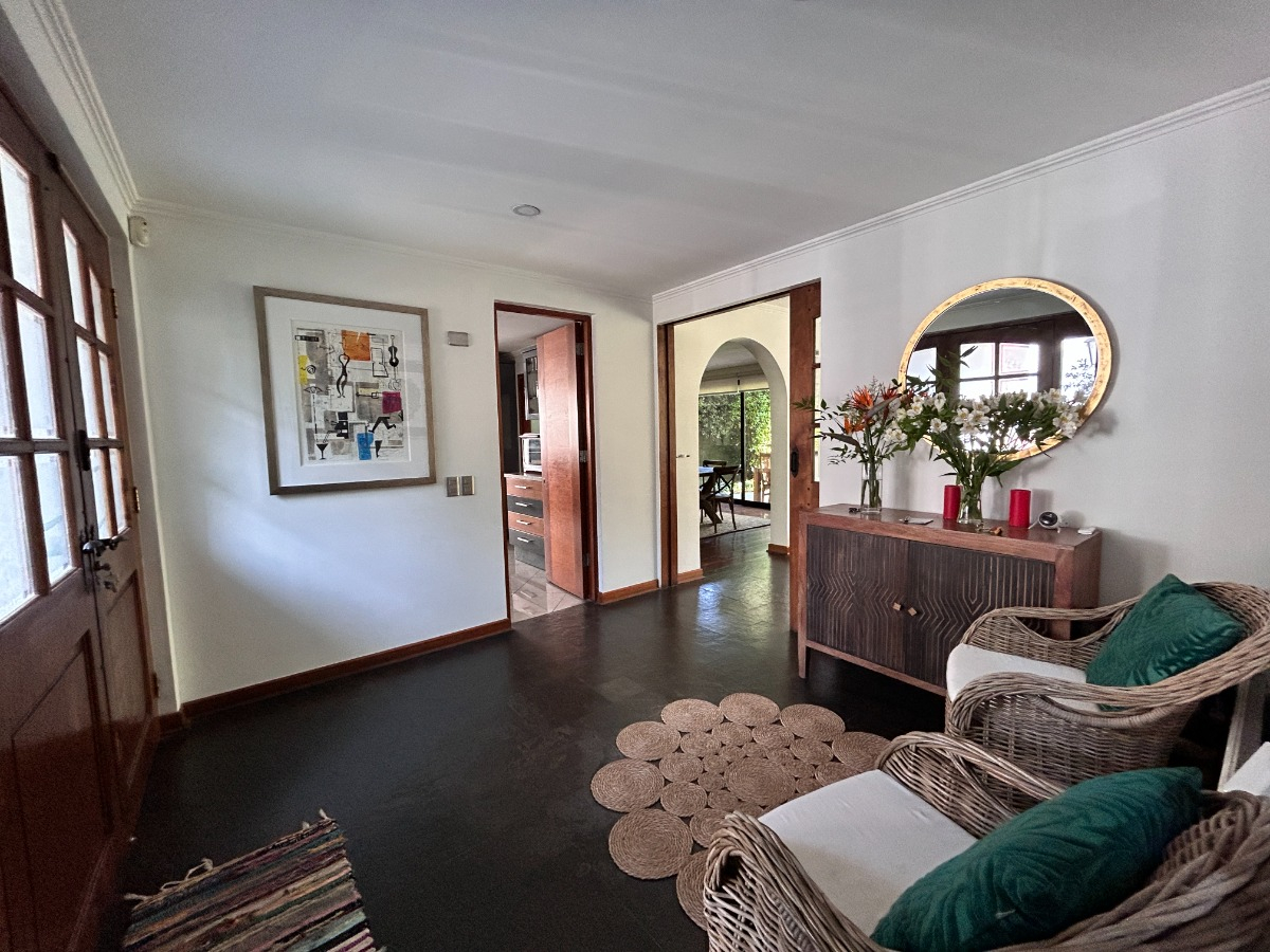 Arriendo Casa NOSP 7D en suite Walk-in cl&oacute;set 5B 3E 1B El Array&aacute;n - Lo Barnechea