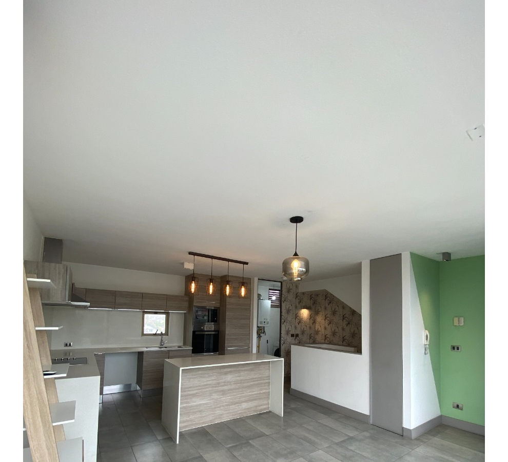 Arriendo Departamento NO 2D en suite Walk-in cl&oacute;set 2B 1E 1B Campus Oriente - Providencia