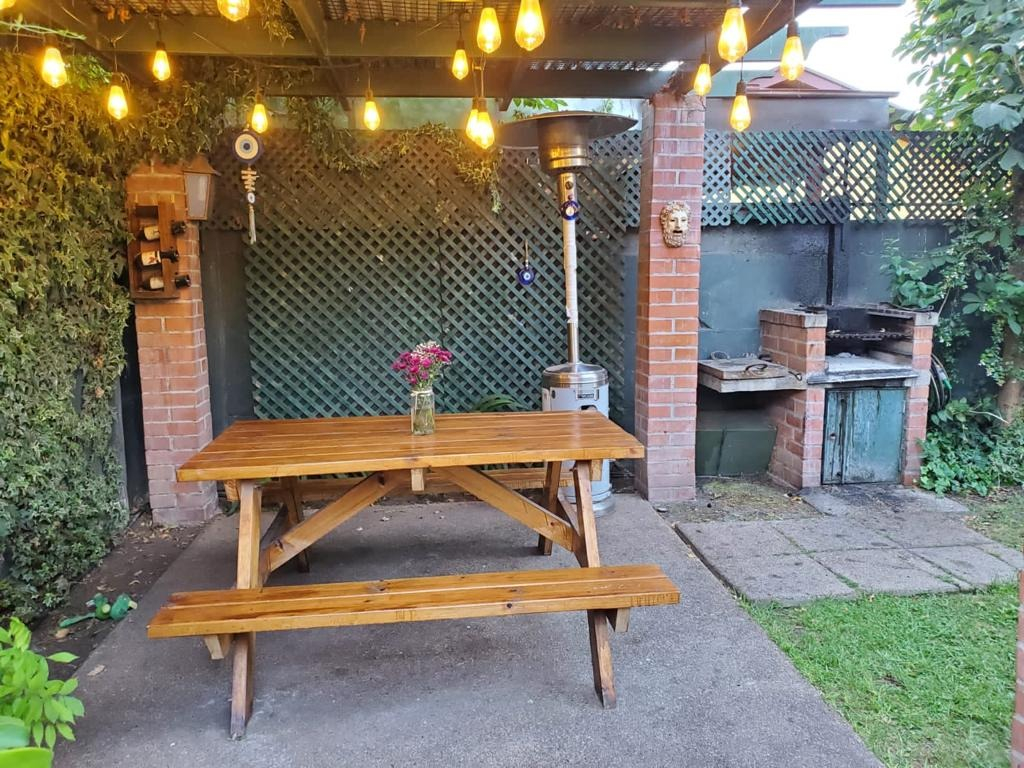 Arriendo Casa 2D Villa El Dorado - Vitacura