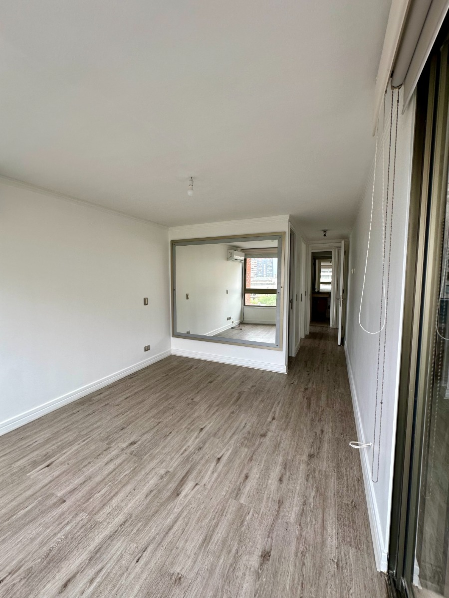 Arriendo Departamento NO 2D en suite Walk-in cl&oacute;set 2B 1E 1B Metro Manquehue - Apumanque - Las Condes