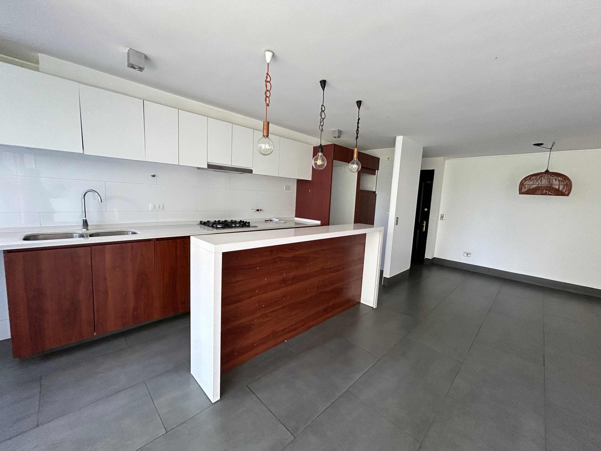 Arriendo Departamento 2D Alto Las Condes - Las Condes