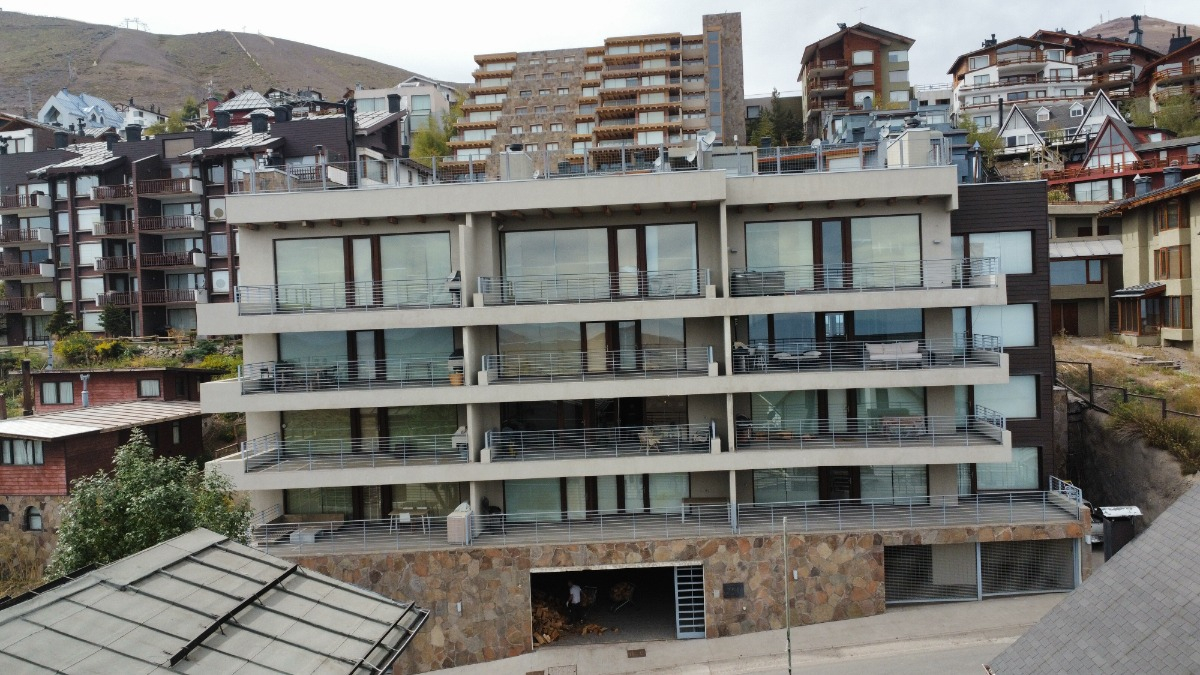 Venta Departamento P 4D en suite 3B 2E 2Bd Centros Invernales - Lo Barnechea