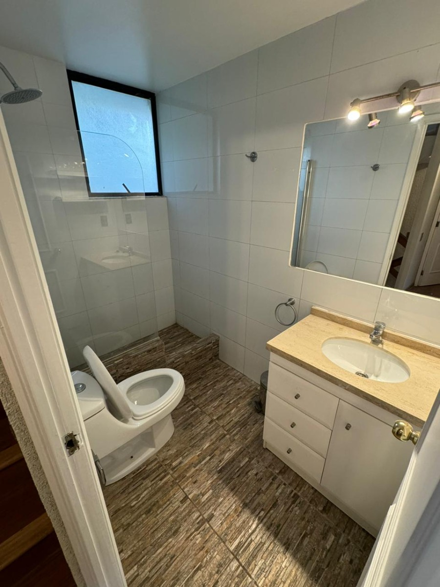 Arriendo Casa 5D San Carlos de Apoquindo - Las Condes