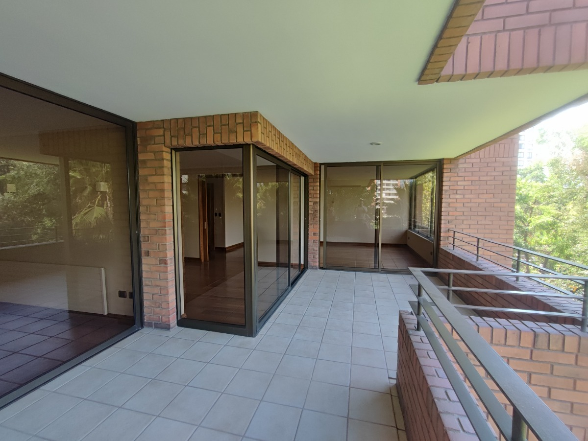 Venta Departamento 4D en suite Walk-in cl&oacute;set 3B 2E 1B  - Las Condes