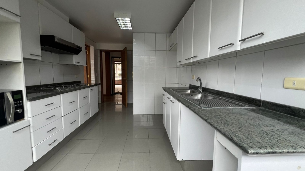 Arriendo Departamento SP 3D en suite 2B 2E 1B Barrio El Golf - Las Condes