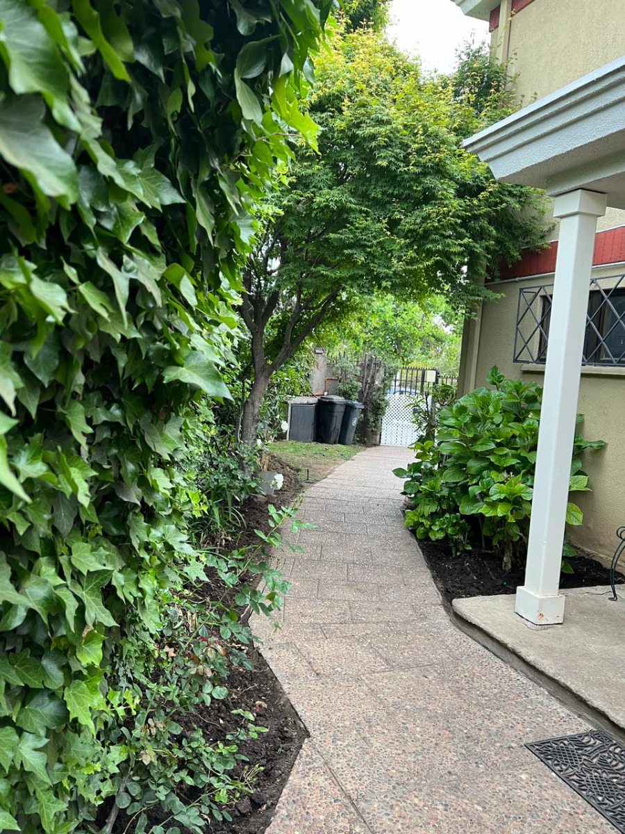 Arriendo Casa NOSP 5D en suite Walk-in cl&oacute;set 4B 3E 2B San Carlos de Apoquindo - Las Condes