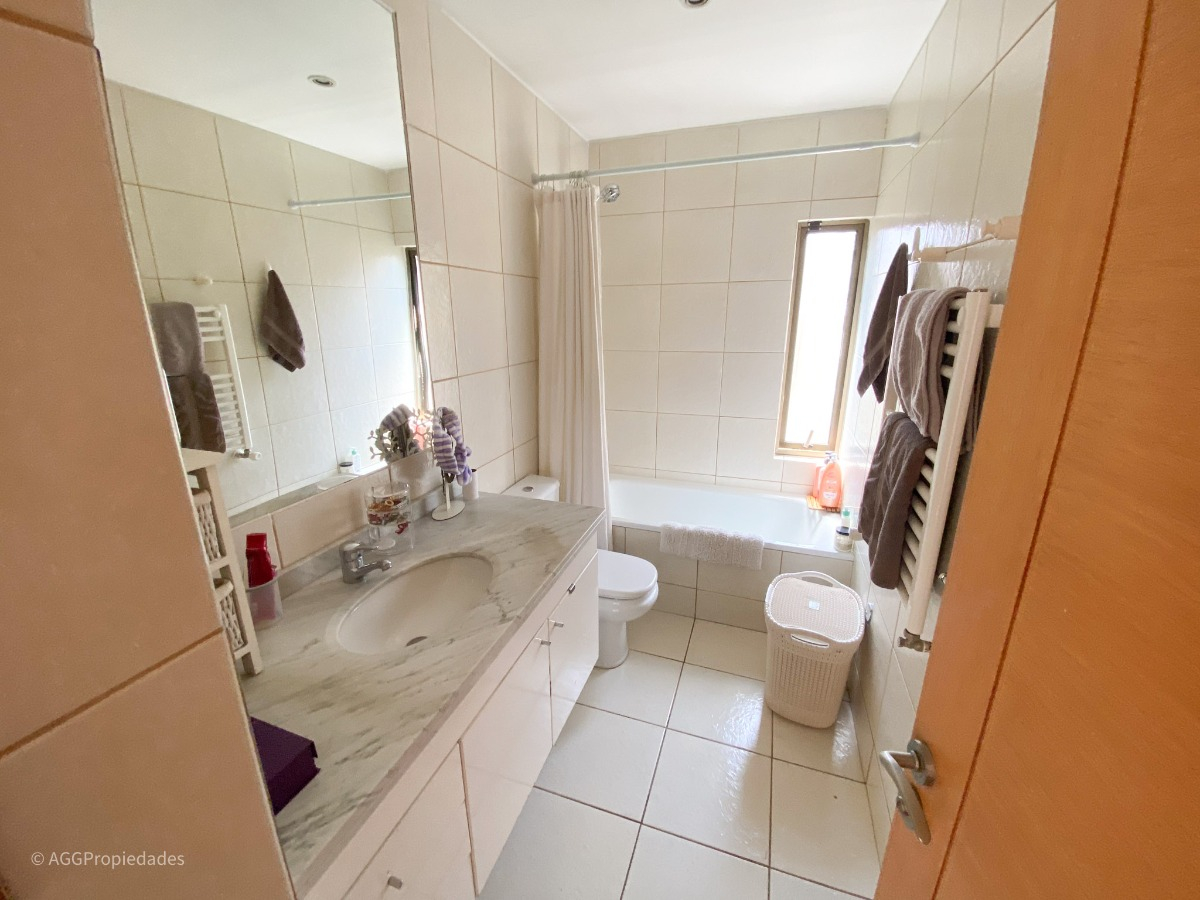 Venta Casa 5D Los Dominicos - Las Condes