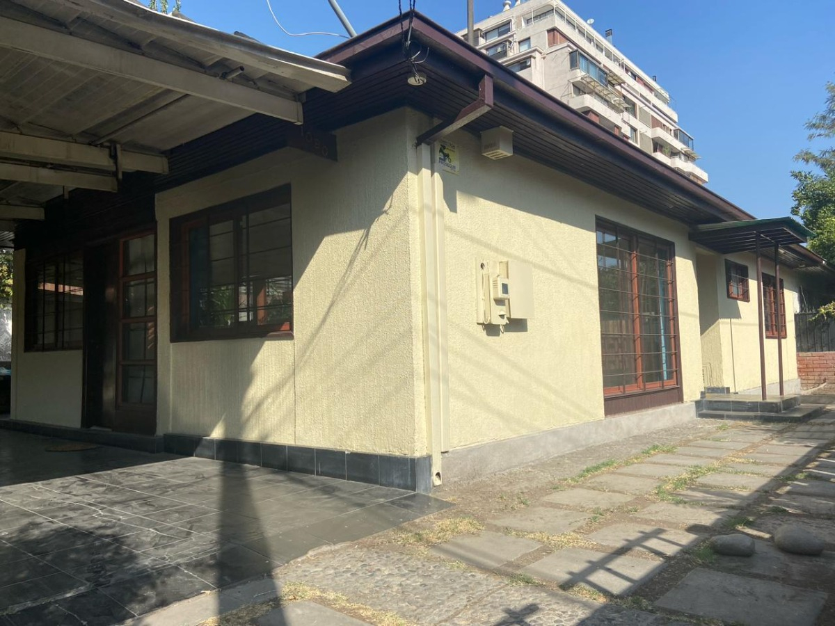 Venta Casa NP 3D 2B 2E 1B Sebasti&aacute;n Elcano - Las Condes