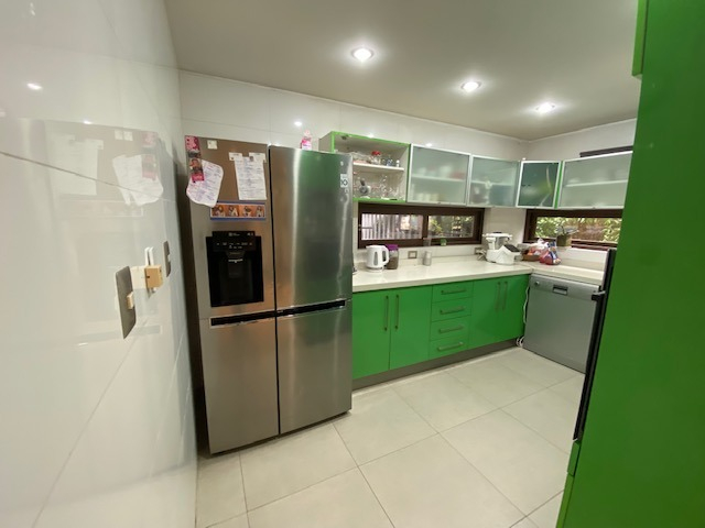 Venta Casa O 4D en suite Walk-in cl&oacute;set 4B 3E 1B Chicureo - Colina