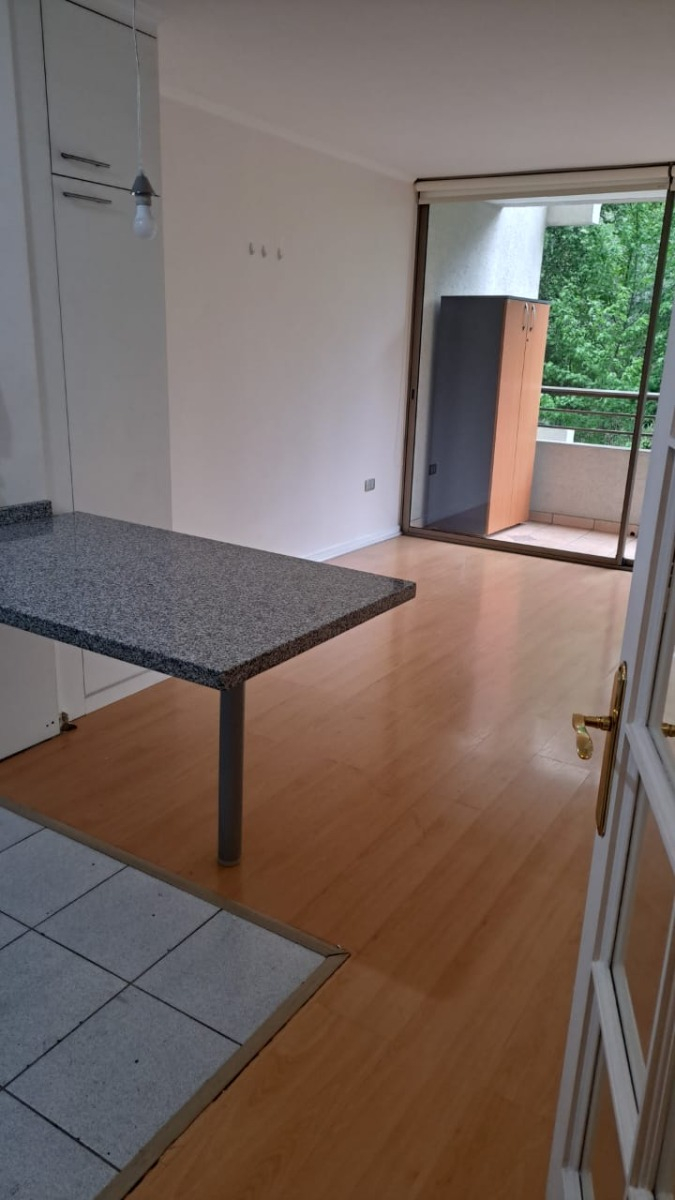 Arriendo Departamento 2D Barrio El Golf - Las Condes