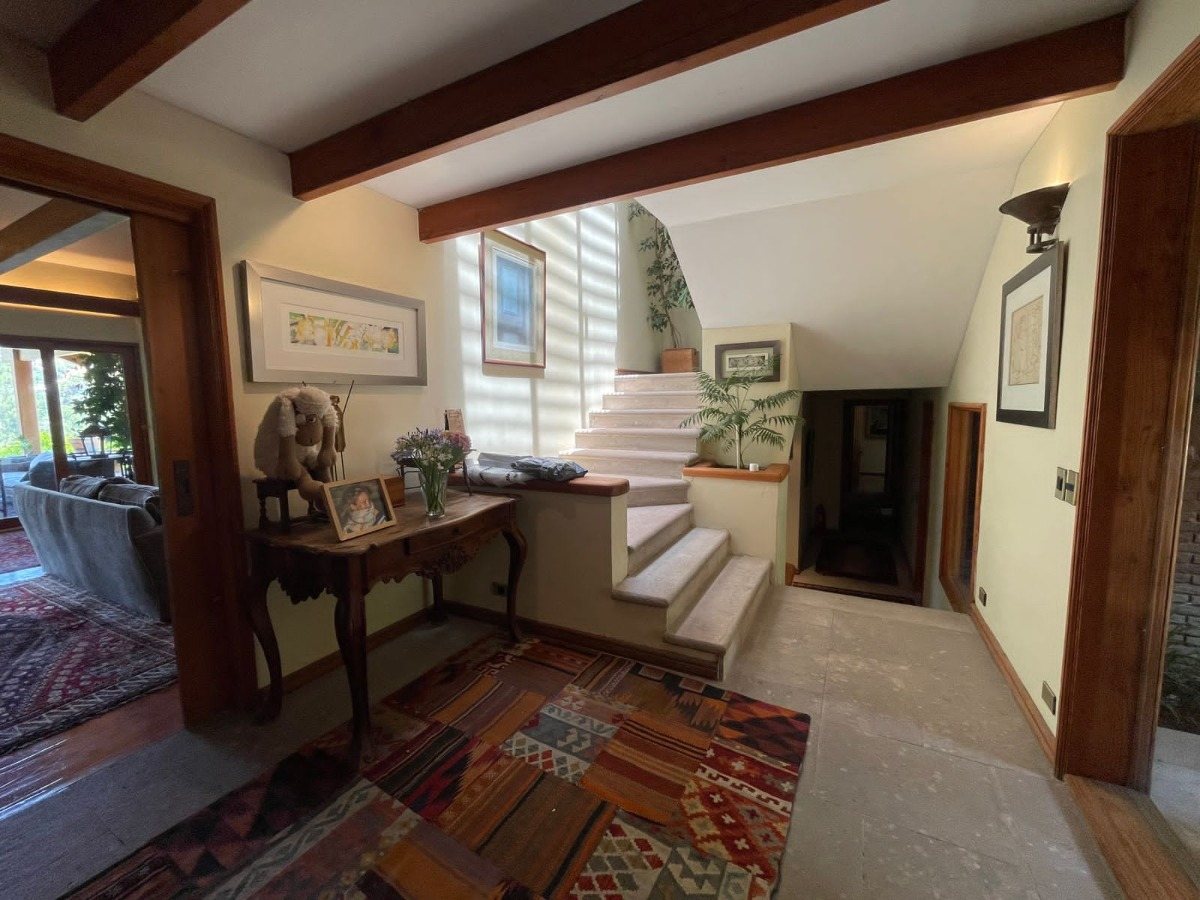 Venta Casa 7D en suite Walk-in cl&oacute;set 4B 6E 2B La Dehesa - Lo Barnechea