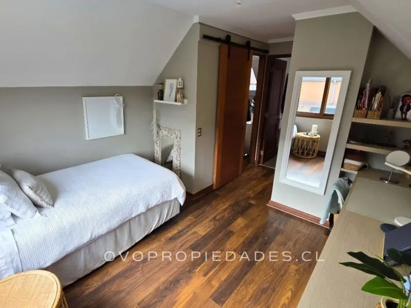 Venta Casa O 4D  5B 2E 2Bd La Dehesa - Lo Barnechea