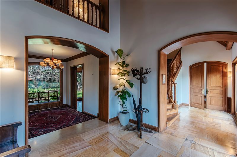 Venta Casa Nor-Oriente 6D en suite Walk-in cl&oacute;set 6B 8E 2B Los Trapenses - Lo Barnechea