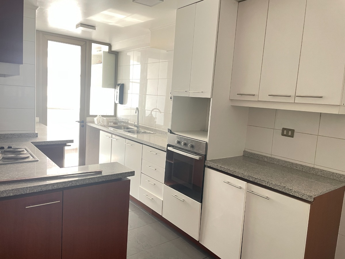 Venta Departamento NP 4D en suite 3B 2E 2B Rotonda Atenas - Las Condes